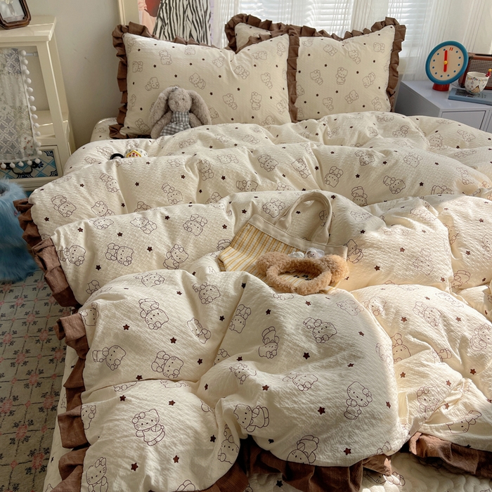 91家纺网 家纺一手货源 找家纺 迪梦姿家纺 2026新款高克重泡芙纱泡泡纱床盖款四件套系列 描线小猫咖