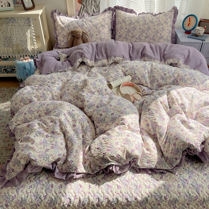 91家纺网 家纺一手货源 找家纺 迪梦姿家纺 2026新款高克重泡芙纱泡泡纱床盖款四件套系列 紫雾花蝶集