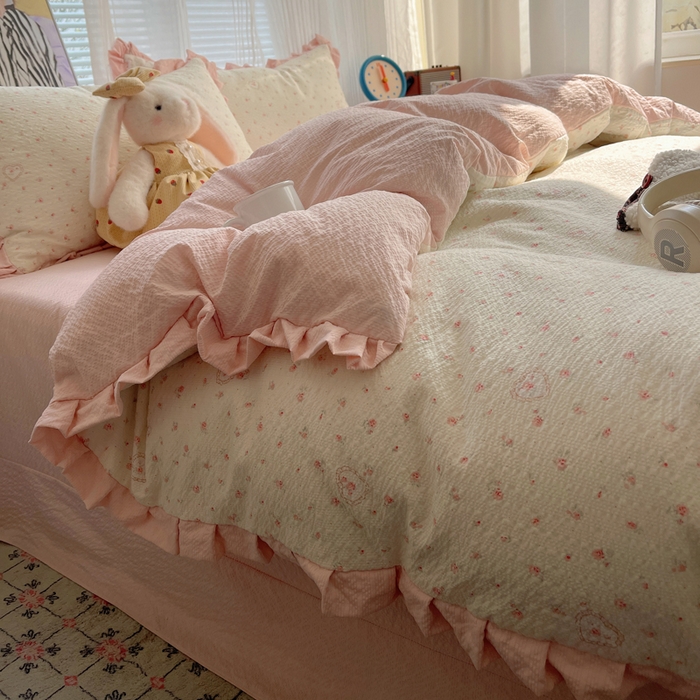 91家纺网 家纺一手货源 找家纺 迪梦姿家纺 2026新款高克重泡芙纱泡泡纱床单款四件套系列 春日甜桃心米