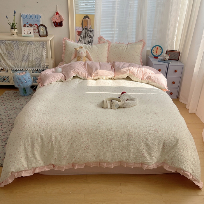 91家纺网 家纺一手货源 找家纺 迪梦姿家纺 2026新款高克重泡芙纱泡泡纱床单款四件套系列 春日甜桃心米