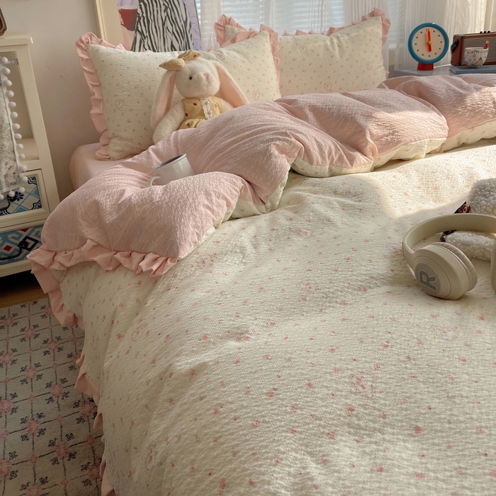 91家纺网 家纺一手货源 找家纺 迪梦姿家纺 2026新款高克重泡芙纱泡泡纱床单款四件套系列 春日甜桃心米