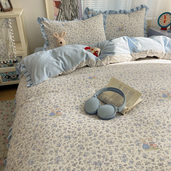 91家纺网 家纺一手货源 找家纺 迪梦姿家纺 2026新款高克重泡芙纱泡泡纱床单款四件套系列 兔仔花田