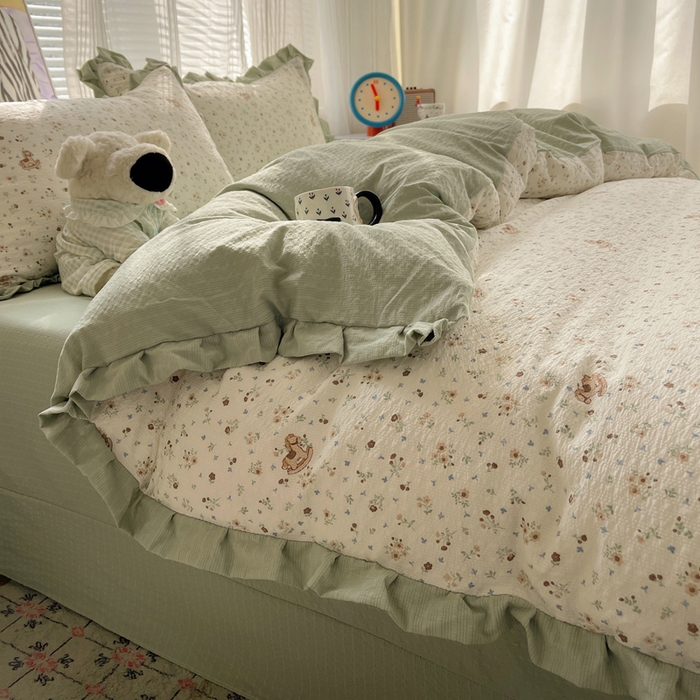 91家纺网 家纺一手货源 找家纺 迪梦姿家纺 2026新款高克重泡芙纱泡泡纱床单款四件套系列 木马小花团