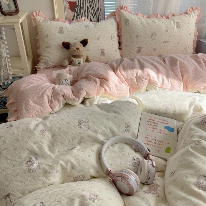 91家纺网 家纺一手货源 找家纺 迪梦姿家纺 2026新款高克重泡芙纱泡泡纱床单款四件套系列 悦悦小兔