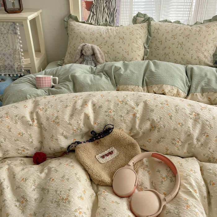 91家纺网 家纺一手货源 找家纺 迪梦姿家纺 2026新款高克重泡芙纱泡泡纱床单款四件套系列 浅沙花影黄