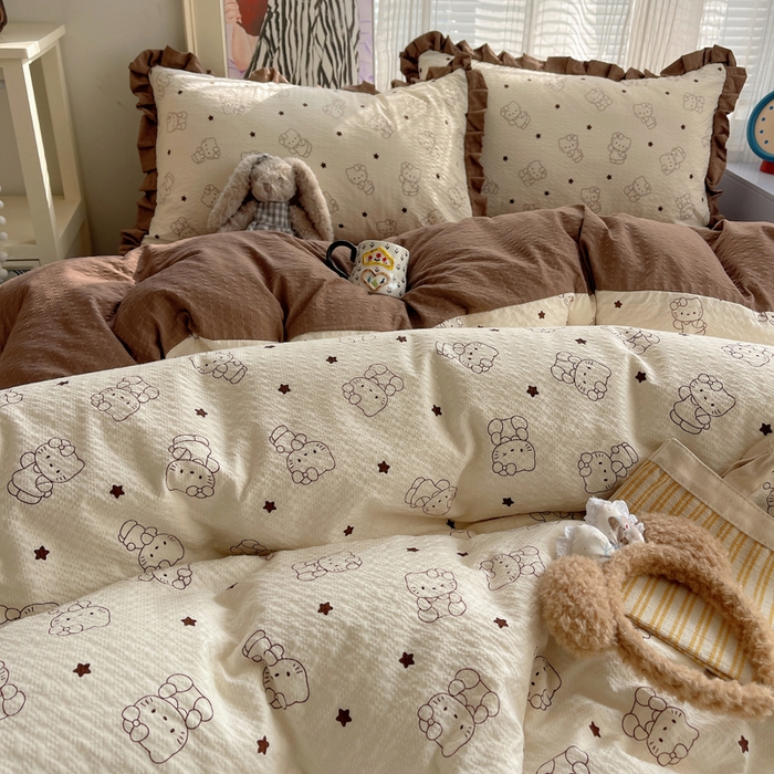 91家纺网 家纺一手货源 找家纺 迪梦姿家纺 2026新款高克重泡芙纱泡泡纱床单款四件套系列 描线小猫咖