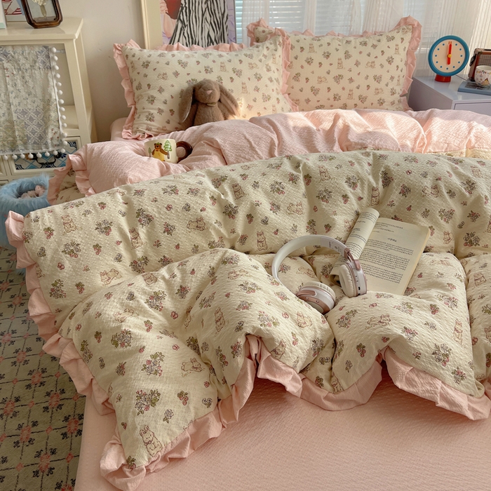 91家纺网 家纺一手货源 找家纺 迪梦姿家纺 2026新款高克重泡芙纱泡泡纱床单款四件套系列 花野兔眠