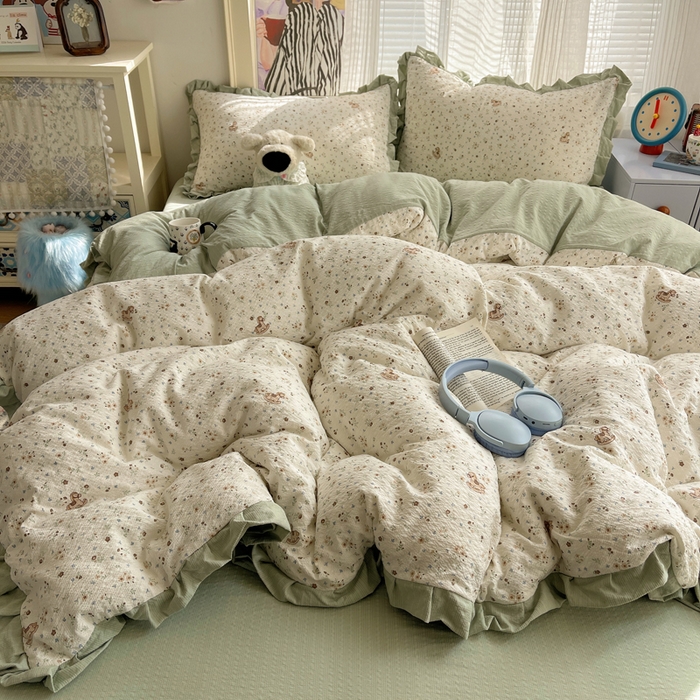 91家纺网 家纺一手货源 找家纺 迪梦姿家纺 2026新款高克重泡芙纱泡泡纱床单款四件套系列 木马小花团