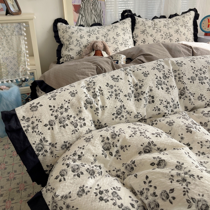 91家纺网 家纺一手货源 找家纺 迪梦姿家纺 2026新款高克重泡芙纱泡泡纱床单款四件套系列 只闻花香