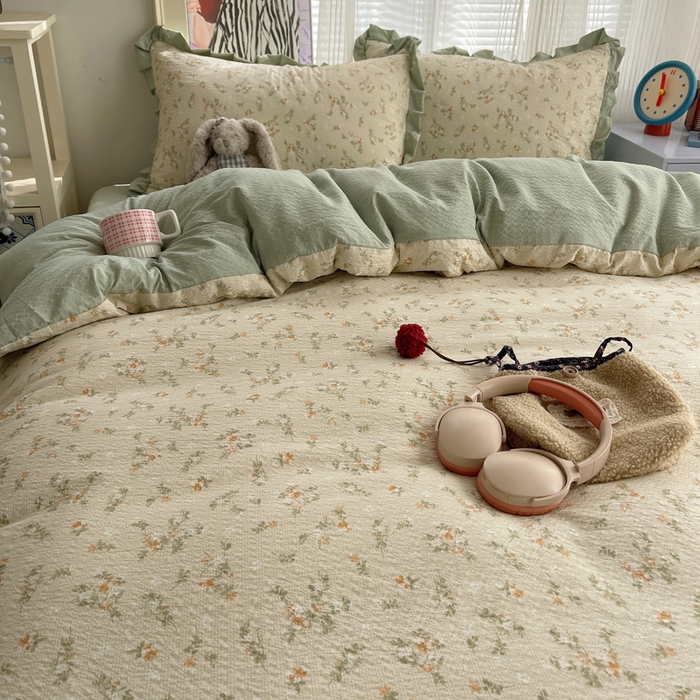 91家纺网 家纺一手货源 找家纺 迪梦姿家纺 2026新款高克重泡芙纱泡泡纱床单款四件套系列 浅沙花影黄