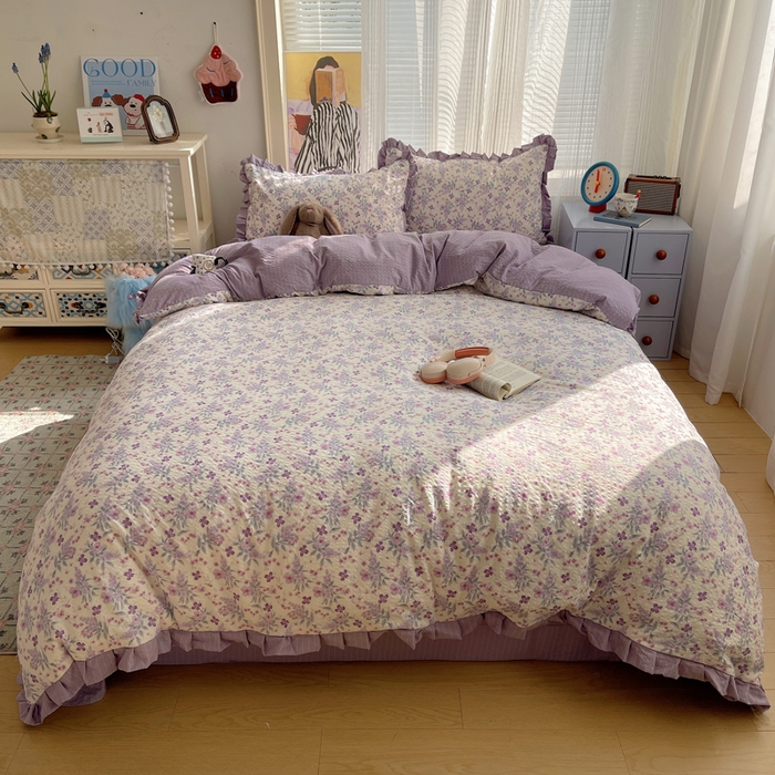 91家纺网 家纺一手货源 找家纺 迪梦姿家纺 2026新款高克重泡芙纱泡泡纱床单款四件套系列 紫雾花蝶集