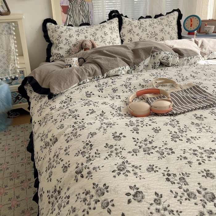 91家纺网 家纺一手货源 找家纺 迪梦姿家纺 2026新款高克重泡芙纱泡泡纱床单款四件套系列 只闻花香