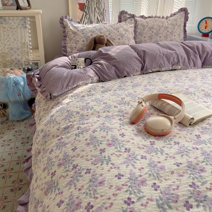 91家纺网 家纺一手货源 找家纺 迪梦姿家纺 2026新款高克重泡芙纱泡泡纱床单款四件套系列 紫雾花蝶集