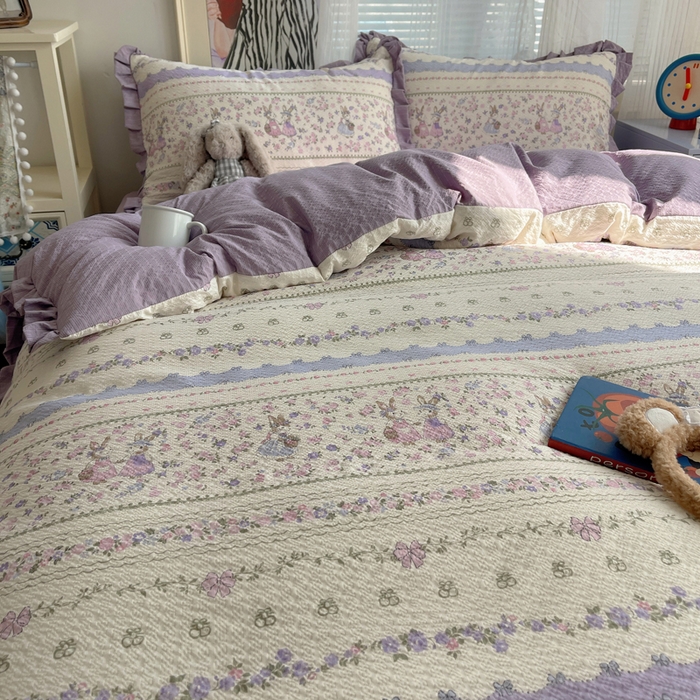 91家纺网 家纺一手货源 找家纺 迪梦姿家纺 2026新款高克重泡芙纱泡泡纱床单款四件套系列 小兔裙边