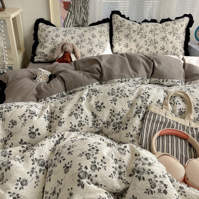 91家纺网 家纺一手货源 找家纺 迪梦姿家纺 2026新款高克重泡芙纱泡泡纱床单款四件套系列 只闻花香