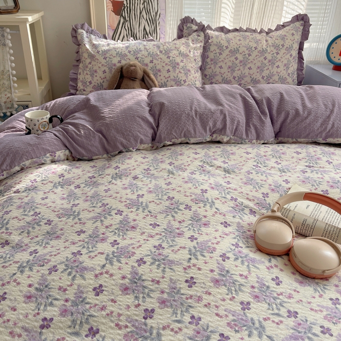 91家纺网 家纺一手货源 找家纺 迪梦姿家纺 2026新款高克重泡芙纱泡泡纱床单款四件套系列 紫雾花蝶集