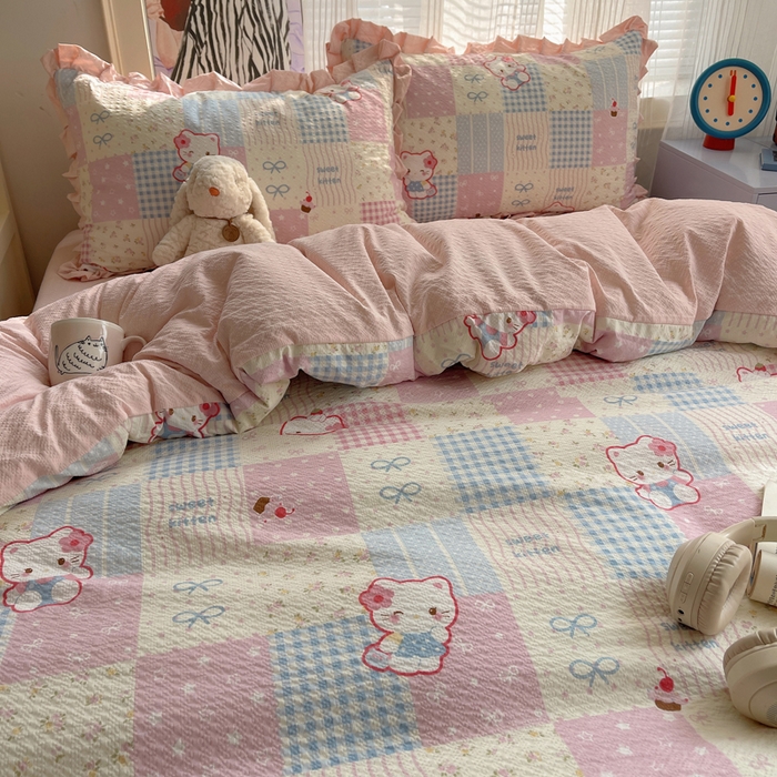 91家纺网 家纺一手货源 找家纺 迪梦姿家纺 2026新款高克重泡芙纱泡泡纱床单款四件套系列 甜喵块块