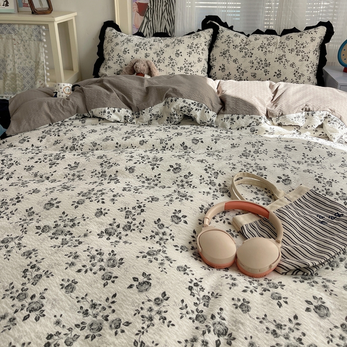 91家纺网 家纺一手货源 找家纺 迪梦姿家纺 2026新款高克重泡芙纱泡泡纱床单款四件套系列 只闻花香