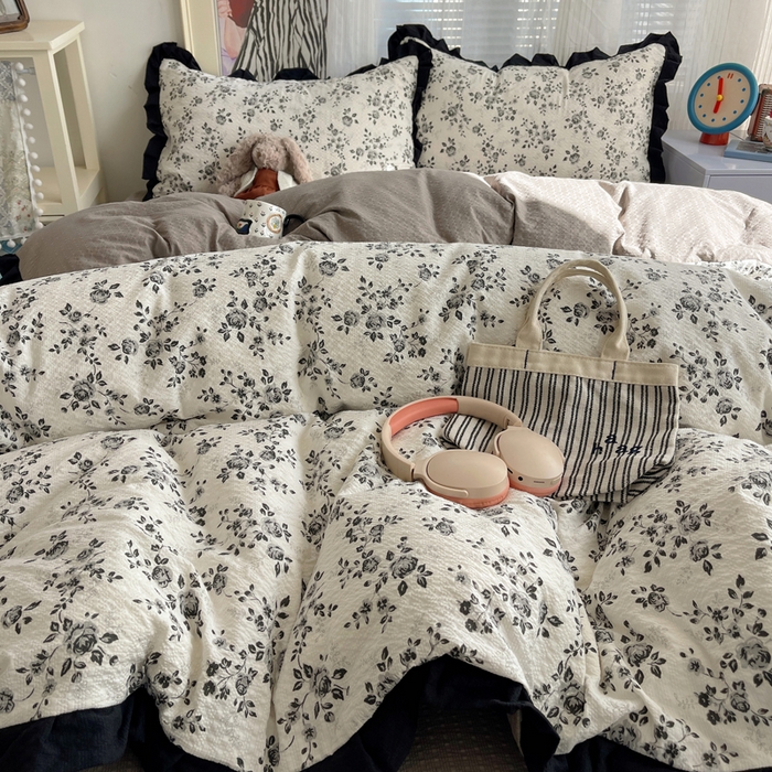 91家纺网 家纺一手货源 找家纺 迪梦姿家纺 2026新款高克重泡芙纱泡泡纱床单款四件套系列 只闻花香