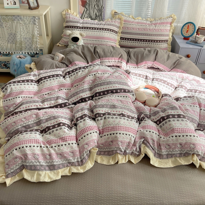 91家纺网 家纺一手货源 找家纺 迪梦姿家纺 2026新款高克重泡芙纱泡泡纱床单款四件套系列 猫咪集粉