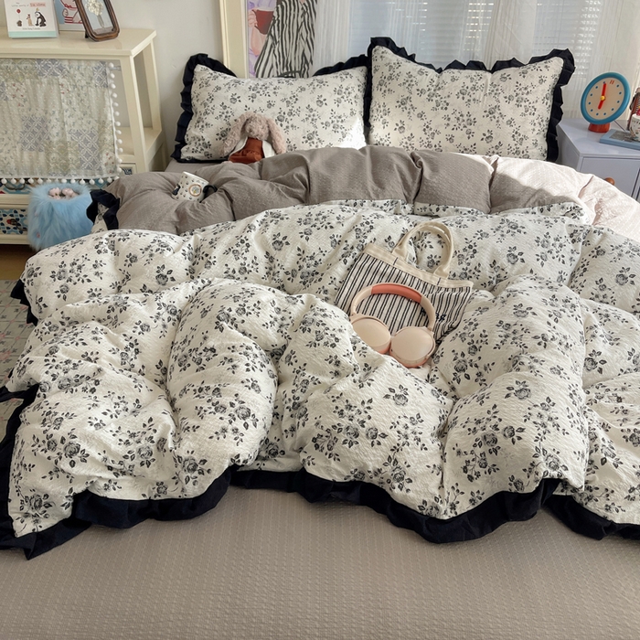 91家纺网 家纺一手货源 找家纺 迪梦姿家纺 2026新款高克重泡芙纱泡泡纱床单款四件套系列 只闻花香