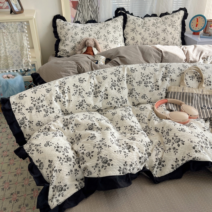 91家纺网 家纺一手货源 找家纺 迪梦姿家纺 2026新款高克重泡芙纱泡泡纱床单款四件套系列 只闻花香