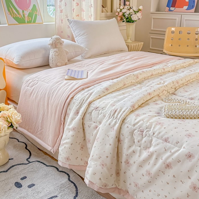 91家纺网 家纺一手货源 找家纺 爱宝被业 2026新款A类水洗棉新疆棉花夏被夏凉被 爱莎花园