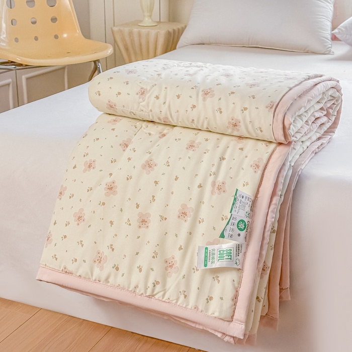 91家纺网 家纺一手货源 找家纺 爱宝被业 2026新款A类水洗棉新疆棉花夏被夏凉被 爱莎花园