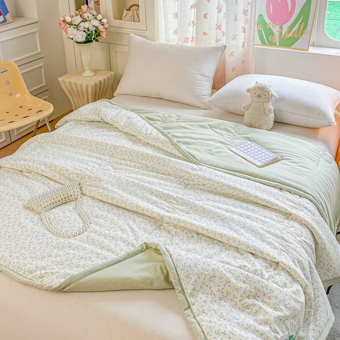 91家纺网 家纺一手货源 找家纺 爱宝被业 2026新款A类水洗棉新疆棉花夏被夏凉被 春风拂面