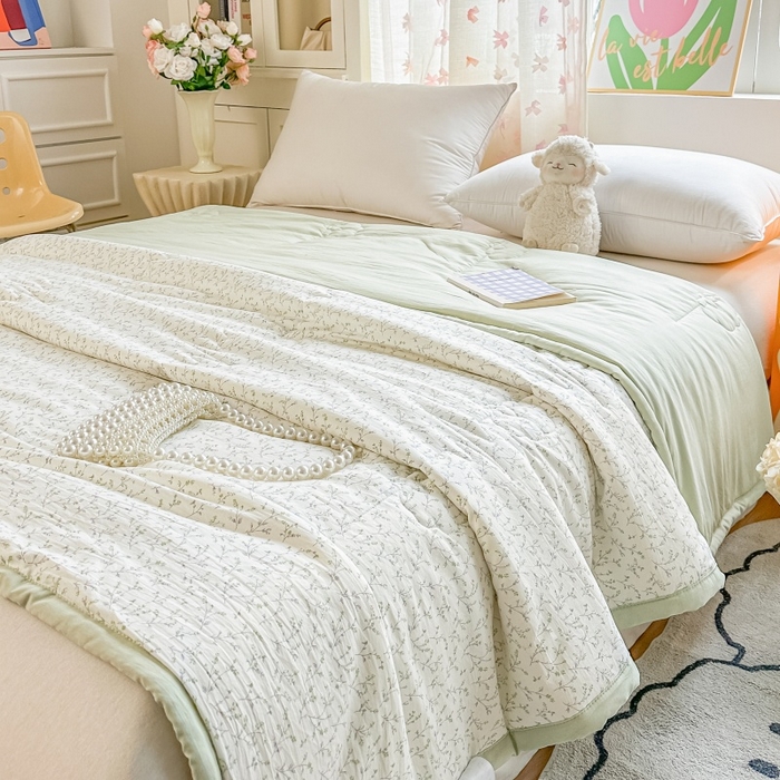 91家纺网 家纺一手货源 找家纺 爱宝被业 2026新款A类水洗棉新疆棉花夏被夏凉被 春风拂面