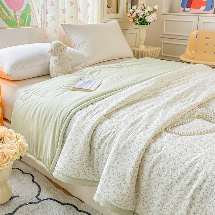 91家纺网 家纺一手货源 找家纺 爱宝被业 2026新款A类水洗棉新疆棉花夏被夏凉被 春风拂面