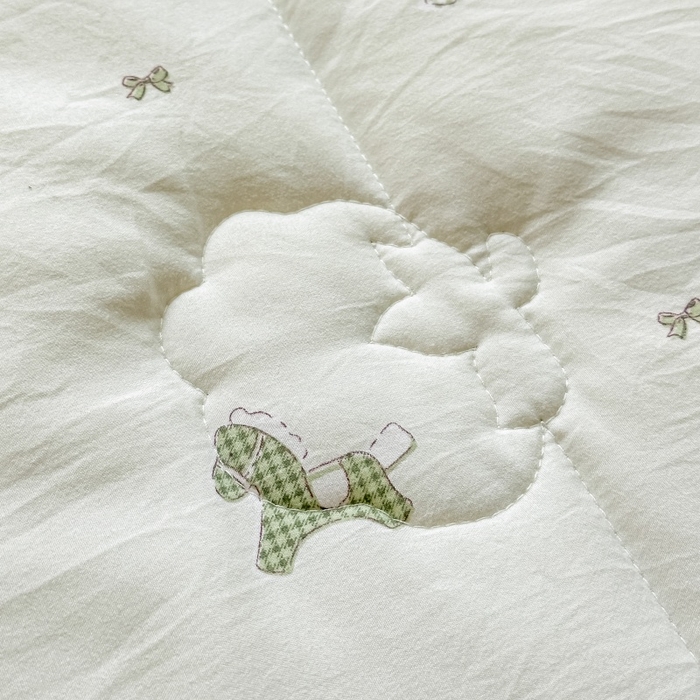 91家纺网 家纺一手货源 找家纺 爱宝被业 2026新款A类水洗棉新疆棉花夏被夏凉被 绿格马