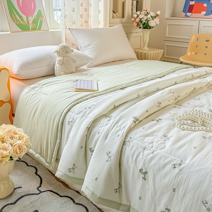 91家纺网 家纺一手货源 找家纺 爱宝被业 2026新款A类水洗棉新疆棉花夏被夏凉被 绿格马