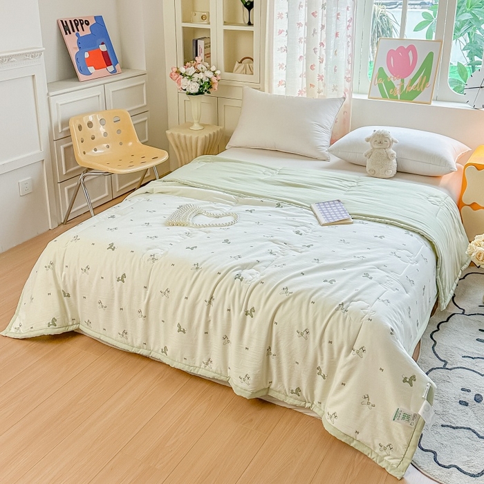 91家纺网 家纺一手货源 找家纺 爱宝被业 2026新款A类水洗棉新疆棉花夏被夏凉被 绿格马