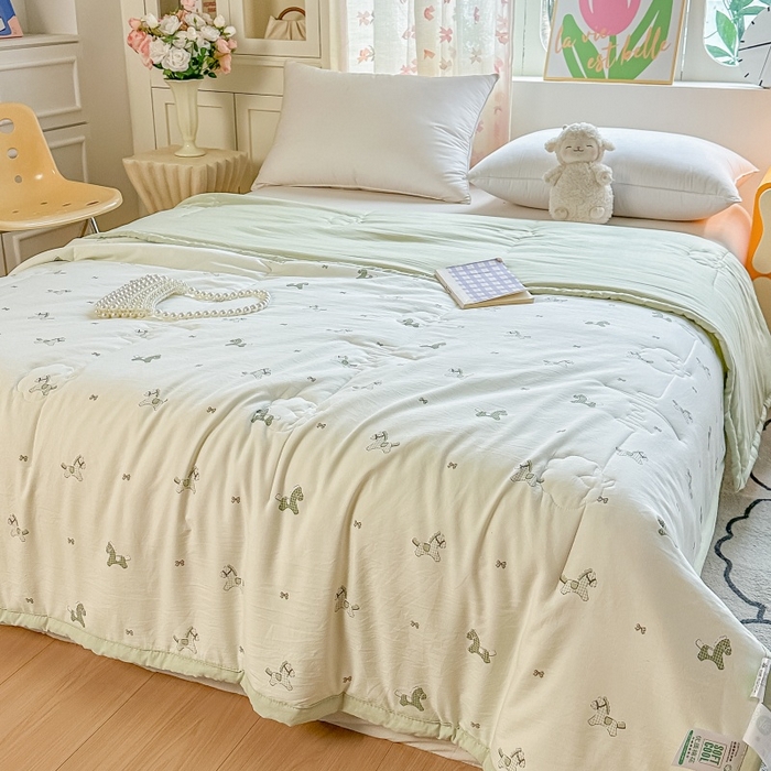 91家纺网 家纺一手货源 找家纺 爱宝被业 2026新款A类水洗棉新疆棉花夏被夏凉被 绿格马