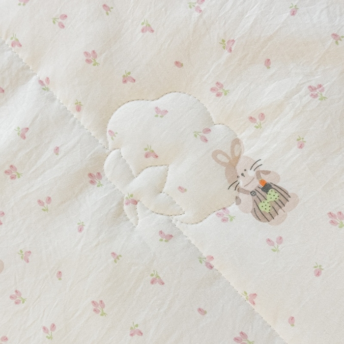 91家纺网 家纺一手货源 找家纺 爱宝被业 2026新款A类水洗棉新疆棉花夏被夏凉被 萝卜兔