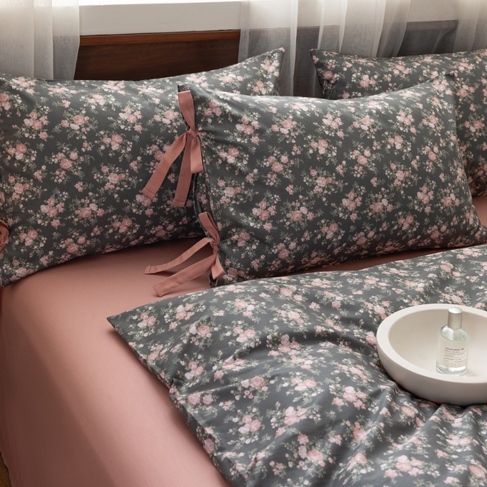 91家纺网 家纺一手货源 找家纺 绫韵家纺 2026新款13372全棉ins小碎花纯棉田园风床单床笠四件套系绳蝴蝶结系列二 白兰地