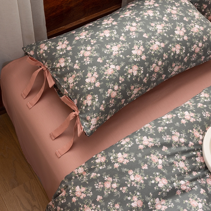 91家纺网 家纺一手货源 找家纺 绫韵家纺 2026新款13372全棉ins小碎花纯棉田园风床单床笠四件套系绳蝴蝶结系列二 白兰地