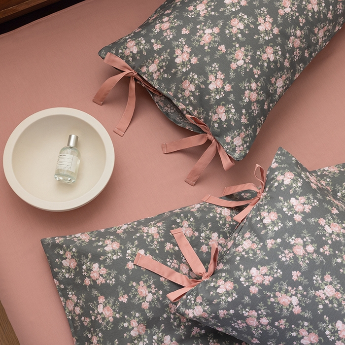 91家纺网 家纺一手货源 找家纺 绫韵家纺 2026新款13372全棉ins小碎花纯棉田园风床单床笠四件套系绳蝴蝶结系列二 白兰地