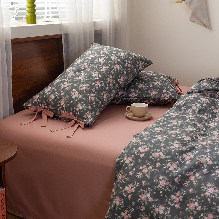 91家纺网 家纺一手货源 找家纺 绫韵家纺 2026新款13372全棉ins小碎花纯棉田园风床单床笠四件套系绳蝴蝶结系列二 白兰地