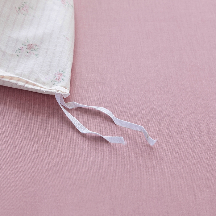 91家纺网 家纺一手货源 找家纺 绫韵家纺 2026新款13372全棉ins小碎花纯棉田园风床单床笠四件套系绳蝴蝶结系列二 碎花小熊