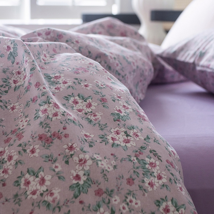 91家纺网 家纺一手货源 找家纺 绫韵家纺 2026新款13372全棉ins小碎花纯棉田园风床单床笠四件套系绳蝴蝶结系列二 蔓春-风信紫