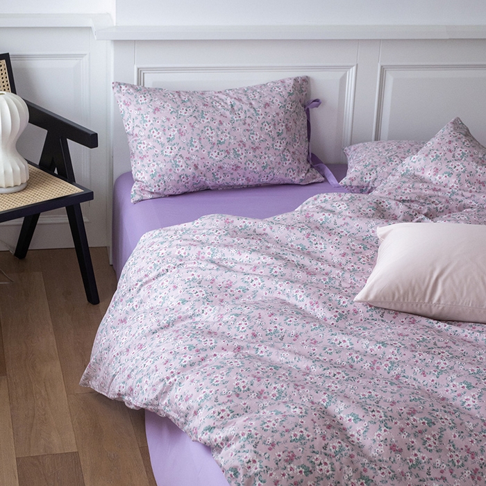 91家纺网 家纺一手货源 找家纺 绫韵家纺 2026新款13372全棉ins小碎花纯棉田园风床单床笠四件套系绳蝴蝶结系列二 蔓春-风信紫