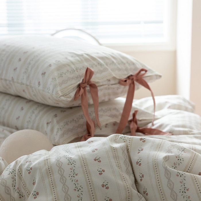 91家纺网 家纺一手货源 找家纺 绫韵家纺 2026新款13372全棉ins小碎花纯棉田园风床单床笠四件套系绳蝴蝶结系列二 晴天-海棠红