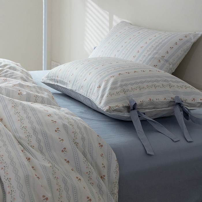 91家纺网 家纺一手货源 找家纺 绫韵家纺 2026新款13372全棉ins小碎花纯棉田园风床单床笠四件套系绳蝴蝶结系列二 汀兰-海港蓝