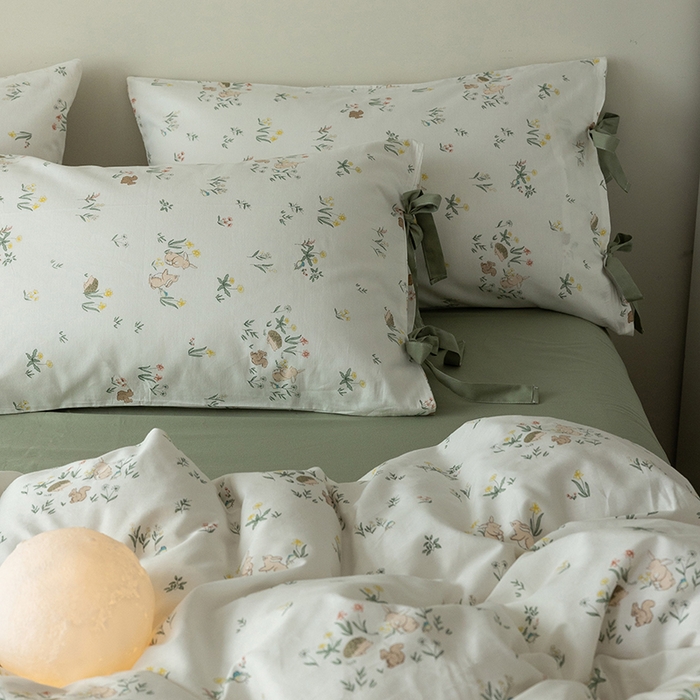 91家纺网 家纺一手货源 找家纺 绫韵家纺 2026新款13372全棉ins小碎花纯棉田园风床单床笠四件套系绳蝴蝶结系列二 仙子-松霜绿