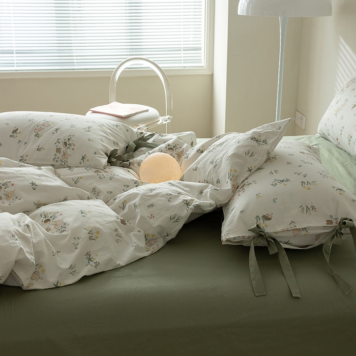 91家纺网 家纺一手货源 找家纺 绫韵家纺 2026新款13372全棉ins小碎花纯棉田园风床单床笠四件套系绳蝴蝶结系列二 仙子-松霜绿