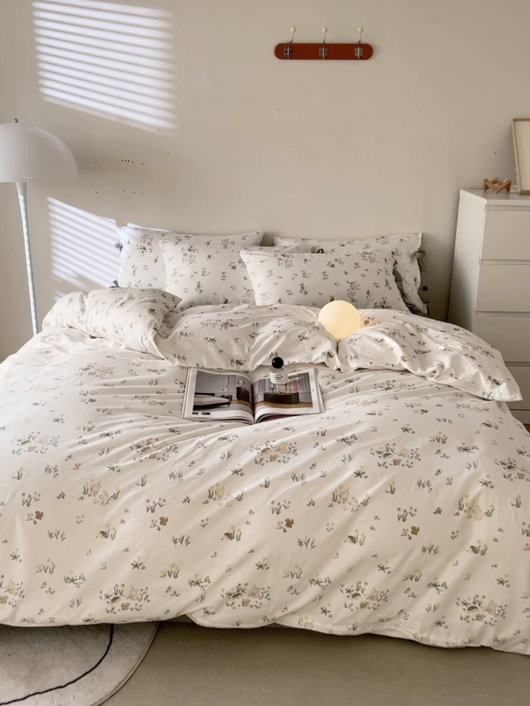 91家纺网 家纺一手货源 找家纺 绫韵家纺 2026新款13372全棉ins小碎花纯棉田园风床单床笠四件套系绳蝴蝶结系列二 仙子-松霜绿