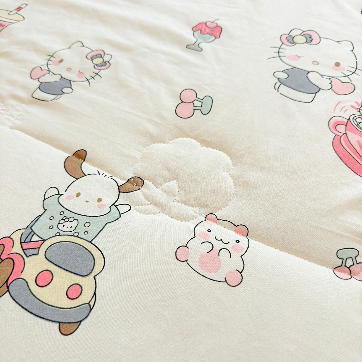 91家纺网 家纺一手货源 找家纺 2026新款A类新疆棉花夏凉被加宽包边水洗棉卡通印花吸湿透气棉花夏被空调被 凌香 宠物语