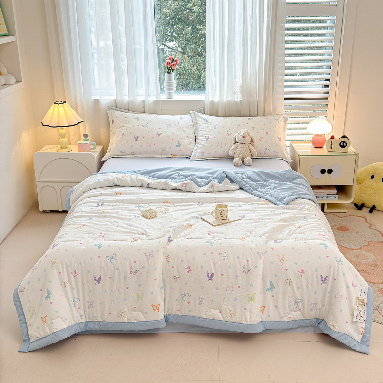 91家纺网 家纺一手货源 找家纺 2026新款A类新疆棉花夏凉被加宽包边水洗棉卡通印花吸湿透气棉花夏被空调被 凌香 蝶舞